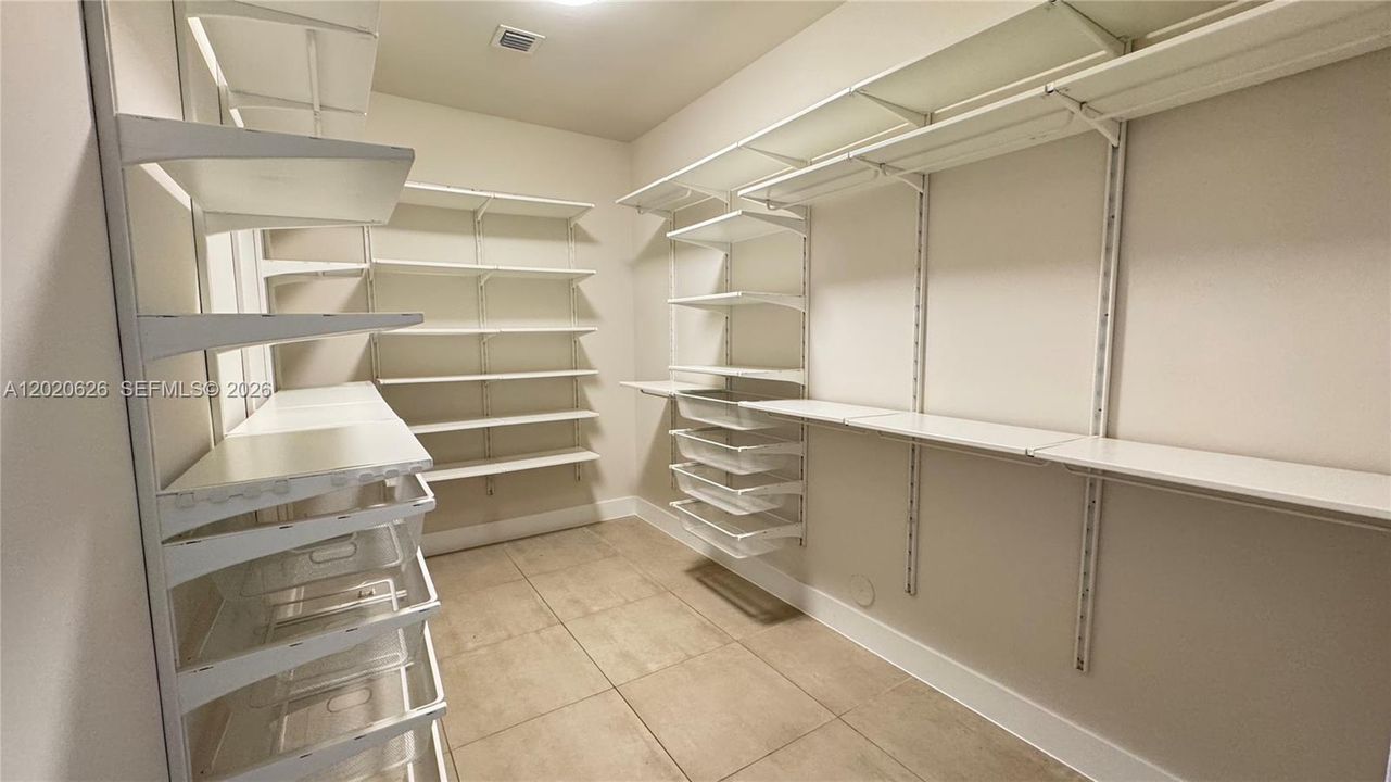 For Rent: $4,750 (3 beds, 2 baths, 2062 Square Feet)