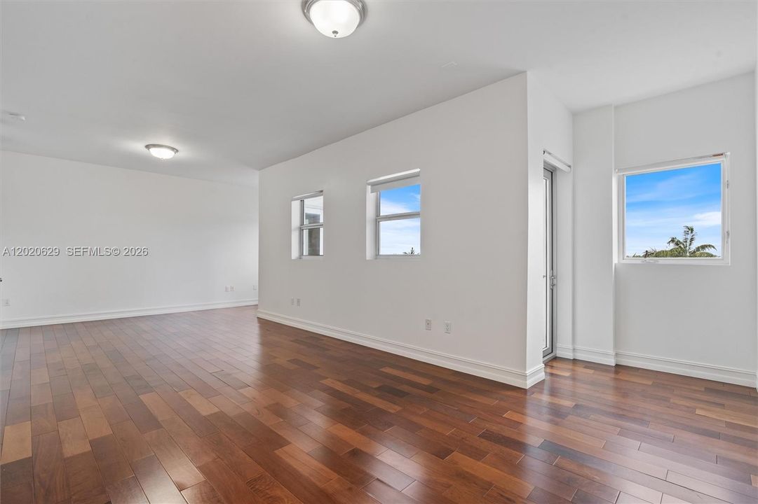 For Rent: $7,750 (2 beds, 2 baths, 2525 Square Feet)