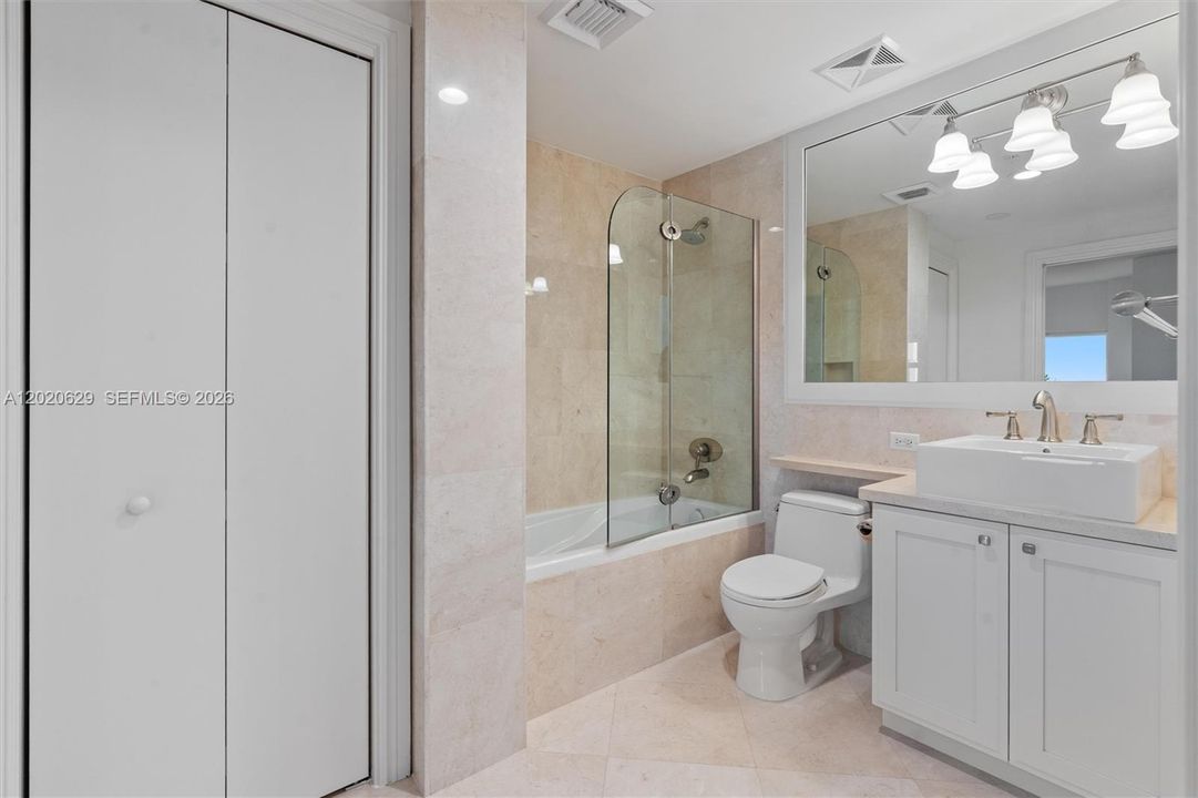 For Rent: $7,750 (2 beds, 2 baths, 2525 Square Feet)