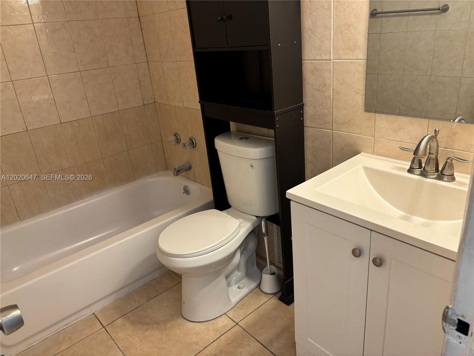 В аренду: $1,300 (0 спален, 1 ванн, 440 Квадратных фут)