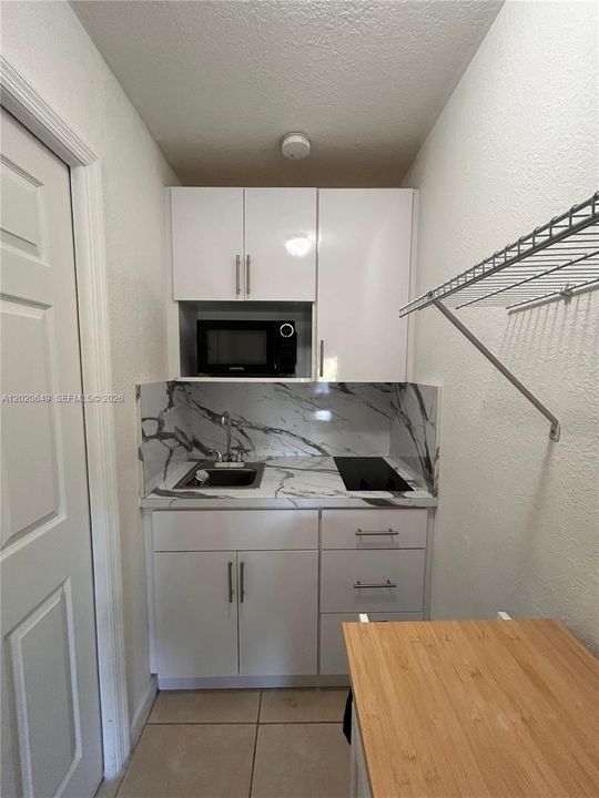 В аренду: $1,750 (1 спален, 1 ванн, 2415 Квадратных фут)