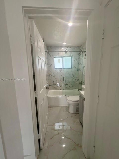 For Rent: $3,000 (3 beds, 2 baths, 1080 Square Feet)