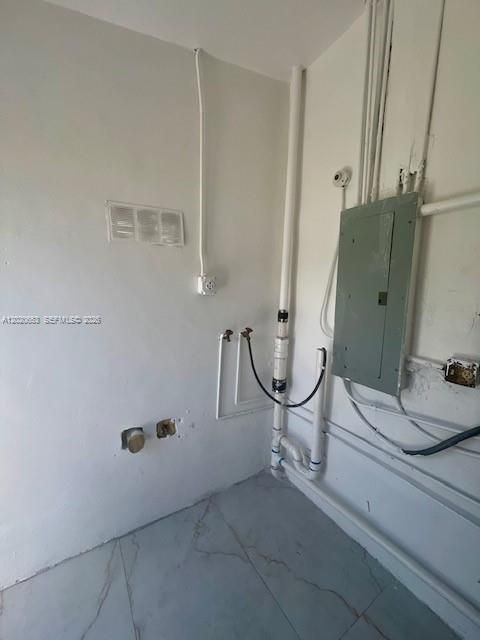 Washer & Dryer Hookup