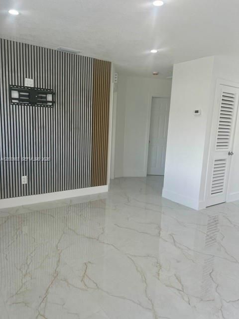 For Rent: $3,000 (3 beds, 2 baths, 1080 Square Feet)