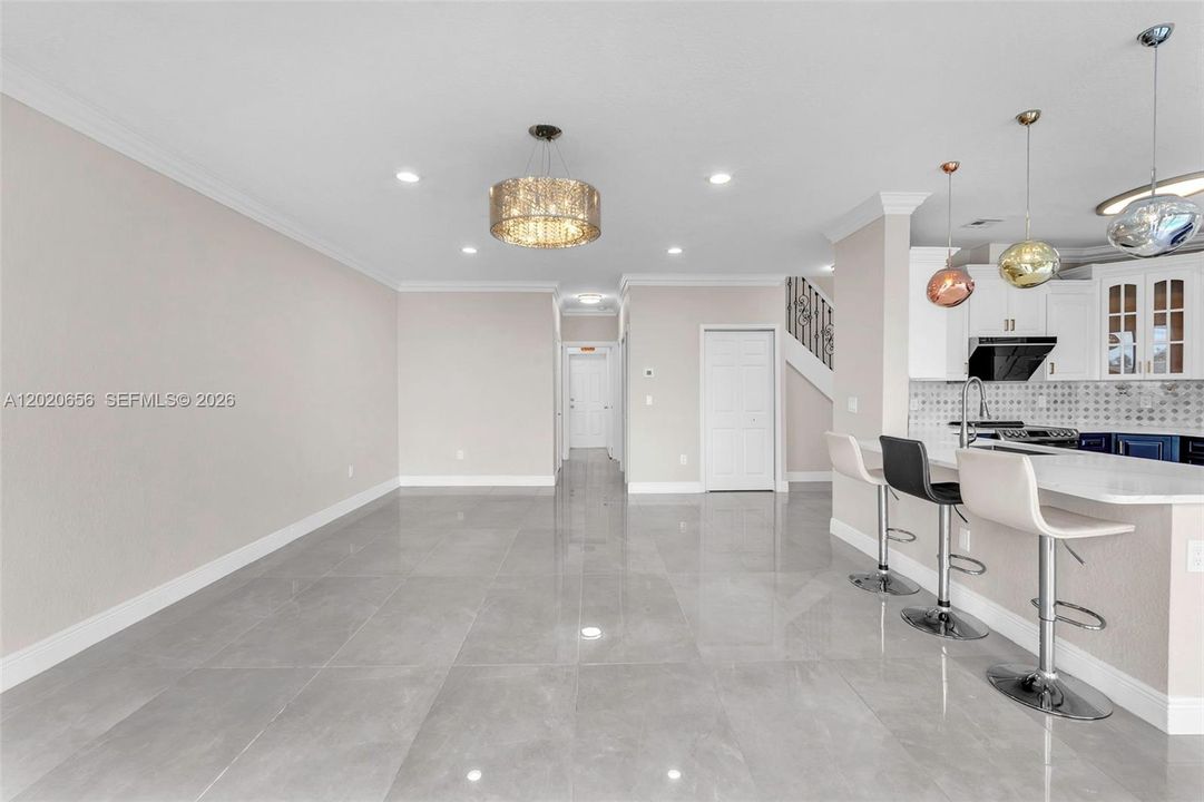 В аренду: $5,850 (5 спален, 3 ванн, 2998 Квадратных фут)