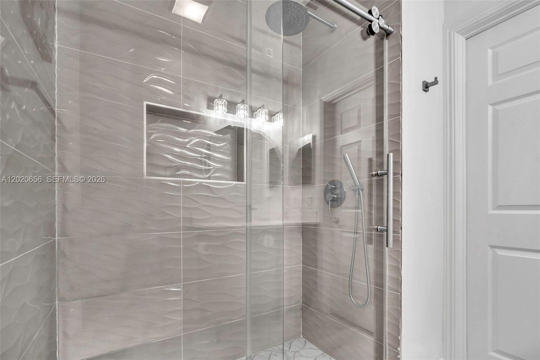 В аренду: $5,850 (5 спален, 3 ванн, 2998 Квадратных фут)