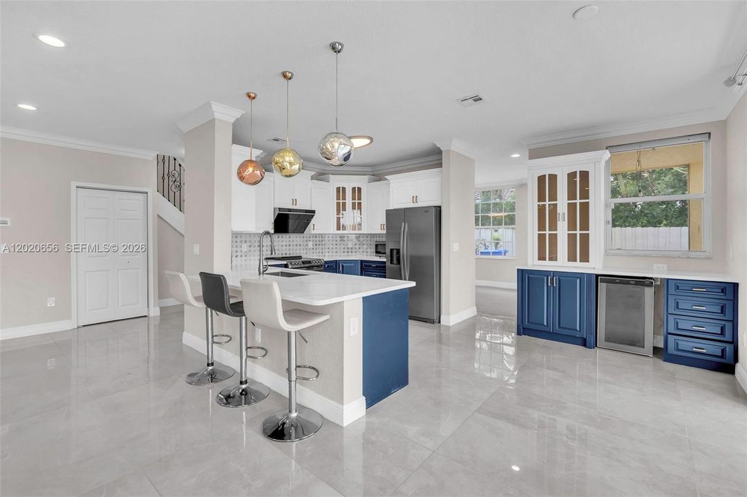 В аренду: $5,850 (5 спален, 3 ванн, 2998 Квадратных фут)