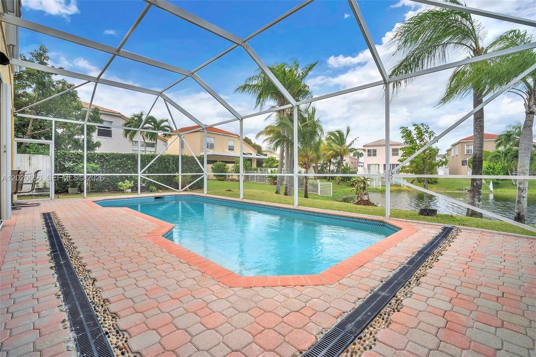 В аренду: $5,850 (5 спален, 3 ванн, 2998 Квадратных фут)