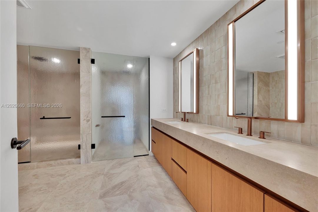 For Sale: $3,995,000 (3 beds, 3 baths, 2326 Square Feet)