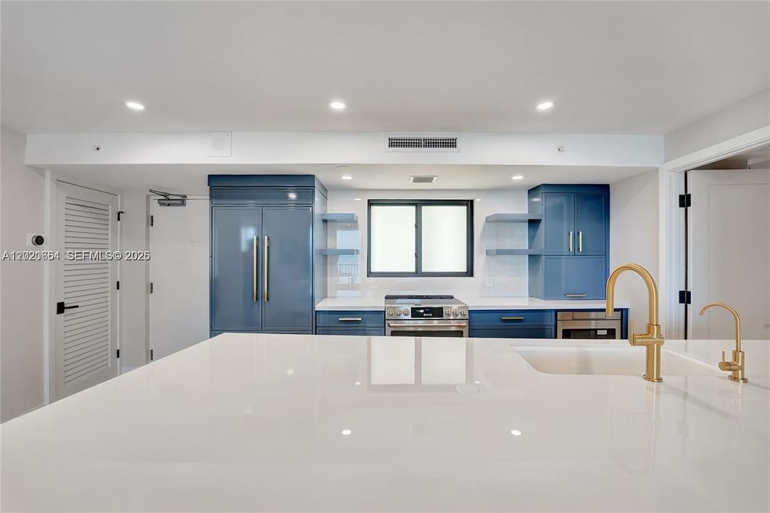 For Rent: $13,000 (3 beds, 2 baths, 1170 Square Feet)