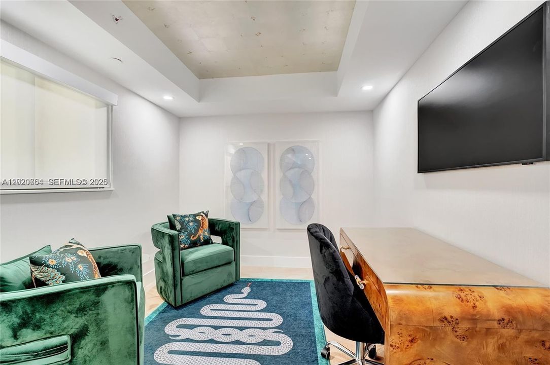For Rent: $13,000 (3 beds, 2 baths, 1170 Square Feet)