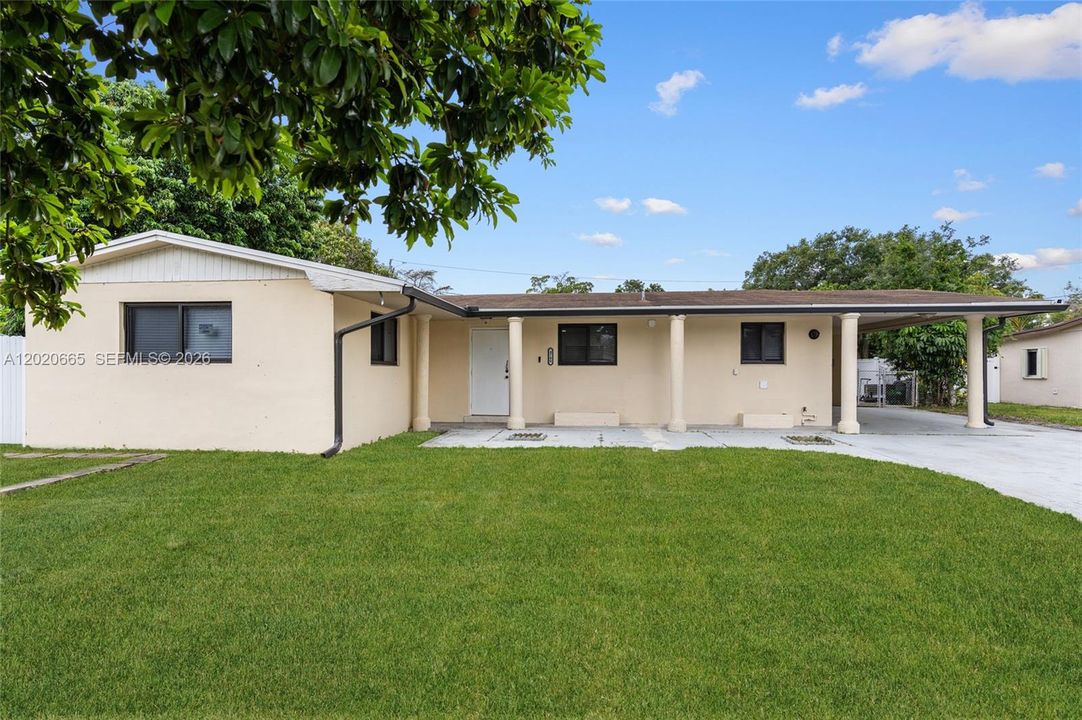 En Venta: $680,000 (4 camas, 3 baños, 1766 Pies cuadrados)