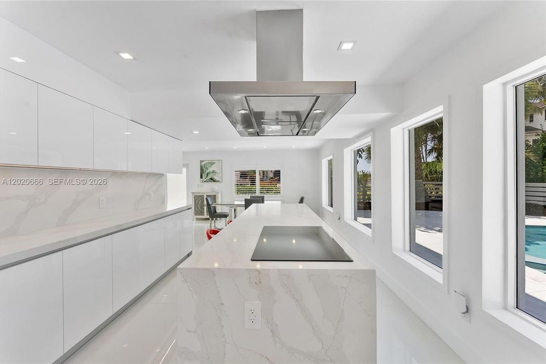 For Sale: $2,595,000 (4 beds, 4 baths, 2632 Square Feet)
