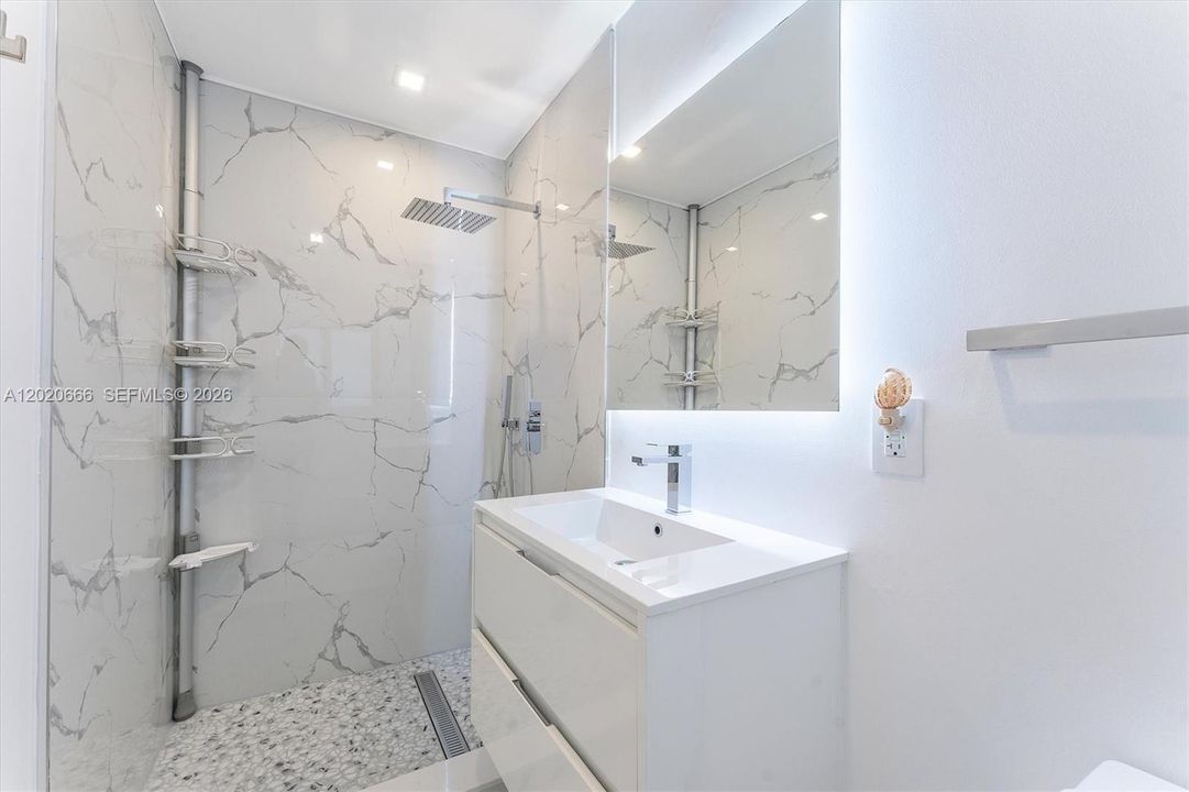 For Sale: $2,595,000 (4 beds, 4 baths, 2632 Square Feet)