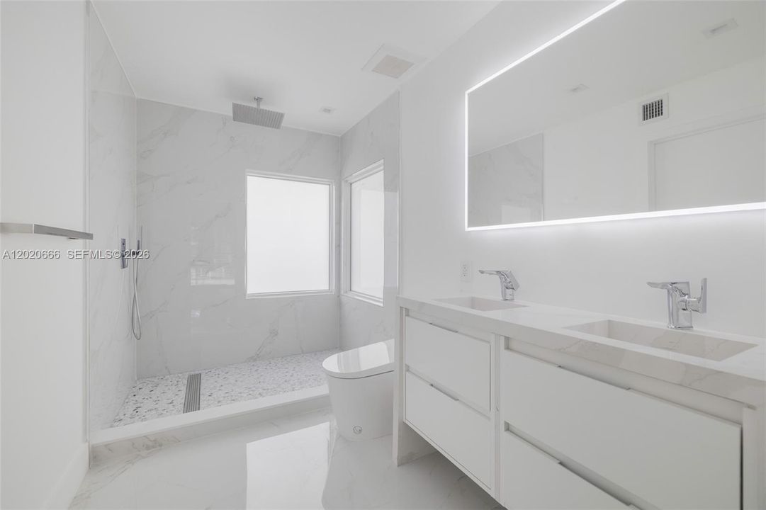 For Sale: $2,595,000 (4 beds, 4 baths, 2632 Square Feet)