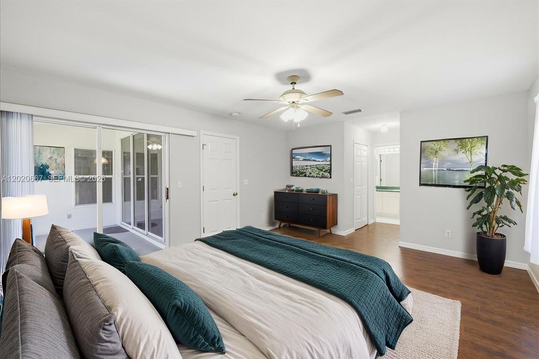 Activo con contrato: $275,000 (3 camas, 2 baños, 1556 Pies cuadrados)