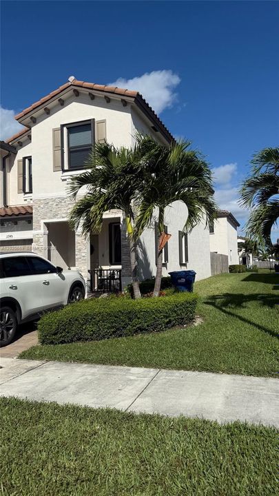 En Venta: $460,000 (4 camas, 2 baños, 1820 Pies cuadrados)