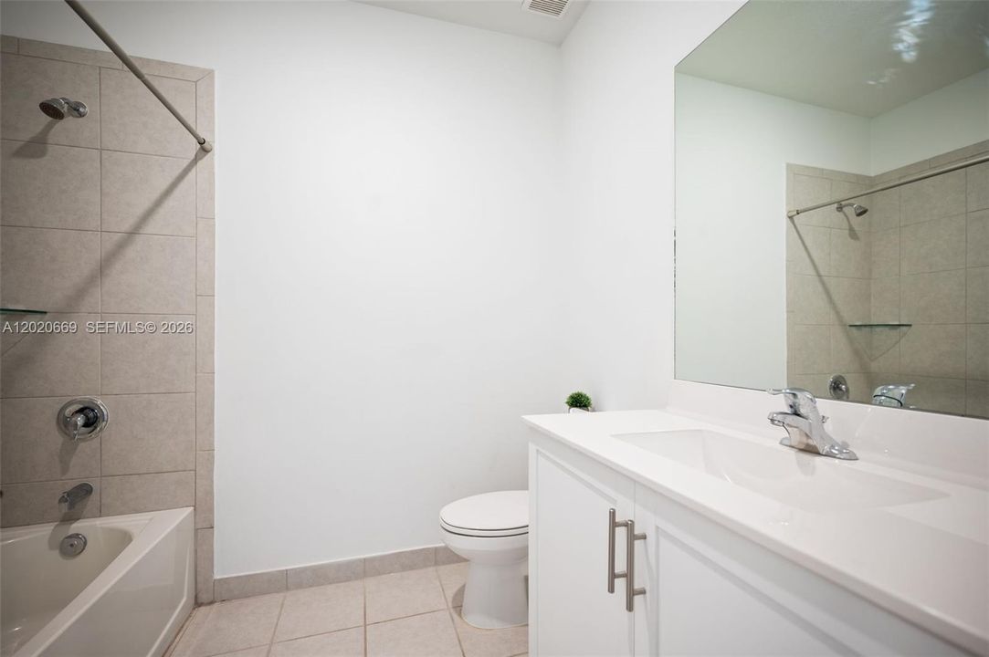 En Venta: $460,000 (4 camas, 2 baños, 1820 Pies cuadrados)