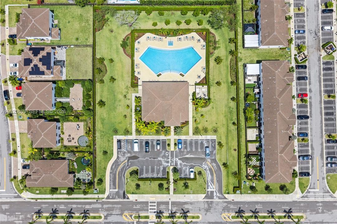 En Venta: $460,000 (4 camas, 2 baños, 1820 Pies cuadrados)