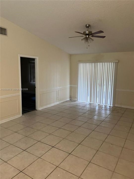 For Rent: $2,485 (2 beds, 2 baths, 952 Square Feet)
