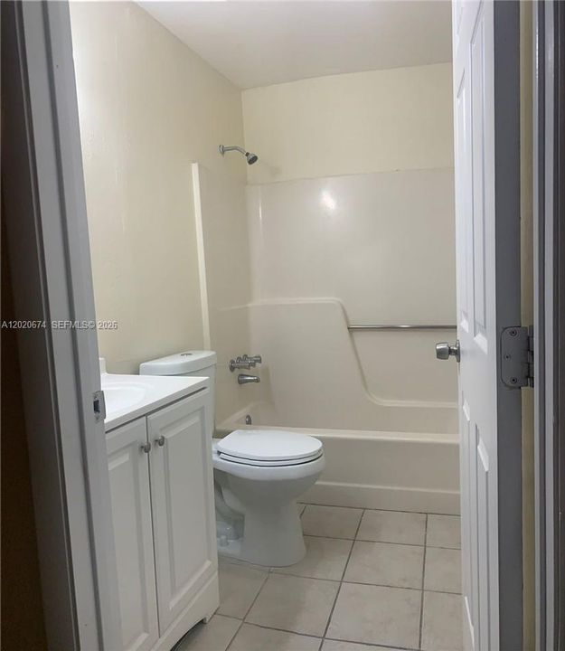 For Rent: $2,485 (2 beds, 2 baths, 952 Square Feet)