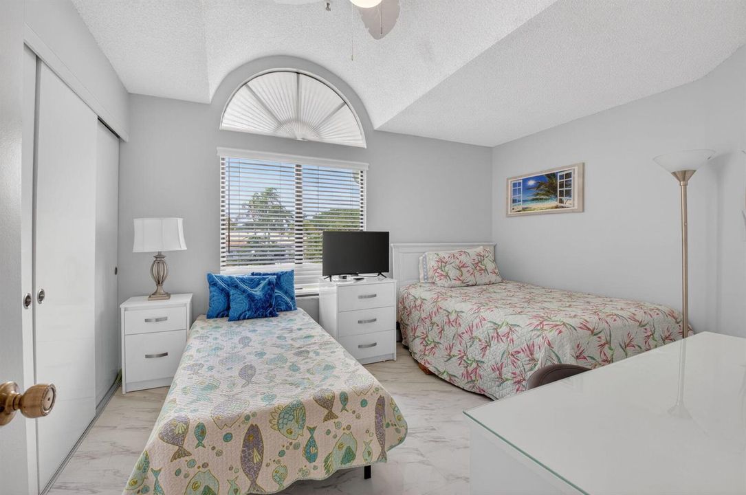 Guest bedroom