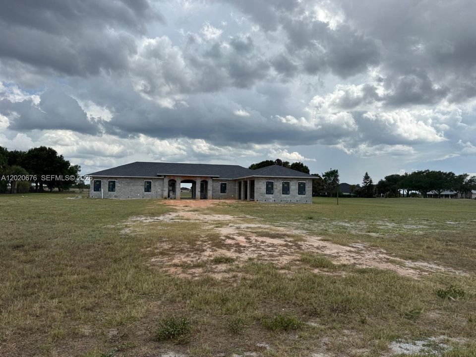 For Sale: $450,000 (4 beds, 4 baths, 0 Square Feet)