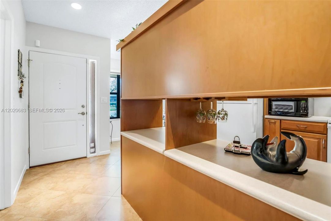 En Venta: $400,000 (2 camas, 2 baños, 1272 Pies cuadrados)