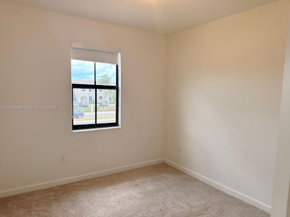 Active With Contract: $2,700 (3 beds, 2 baths, 1331 Square Feet)
