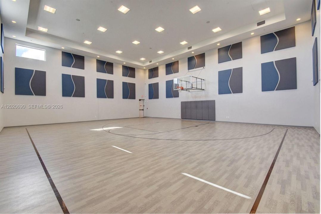 В аренду: $5,800 (4 спален, 3 ванн, 2305 Квадратных фут)