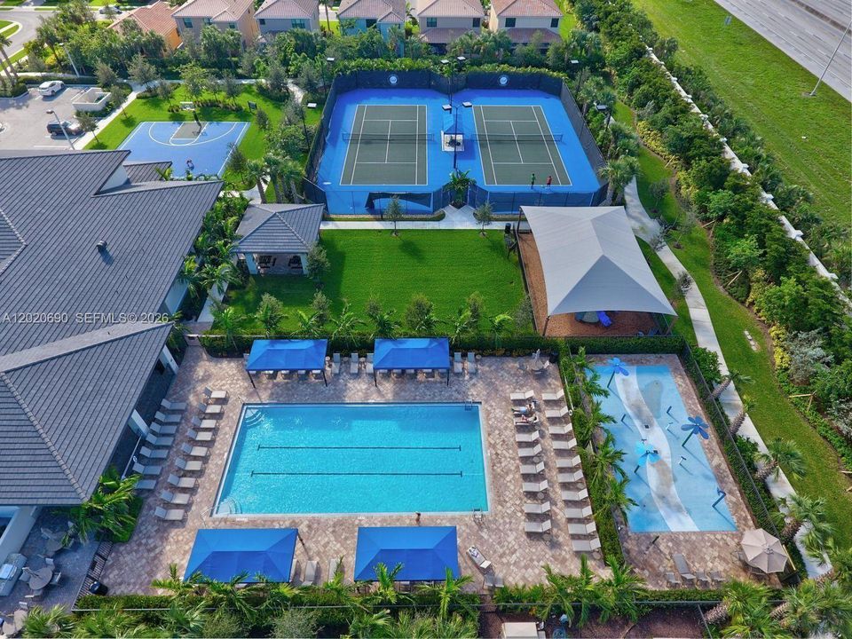 В аренду: $5,800 (4 спален, 3 ванн, 2305 Квадратных фут)
