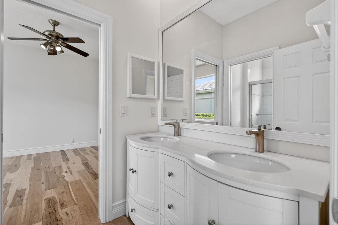 Jack & Jill Bath