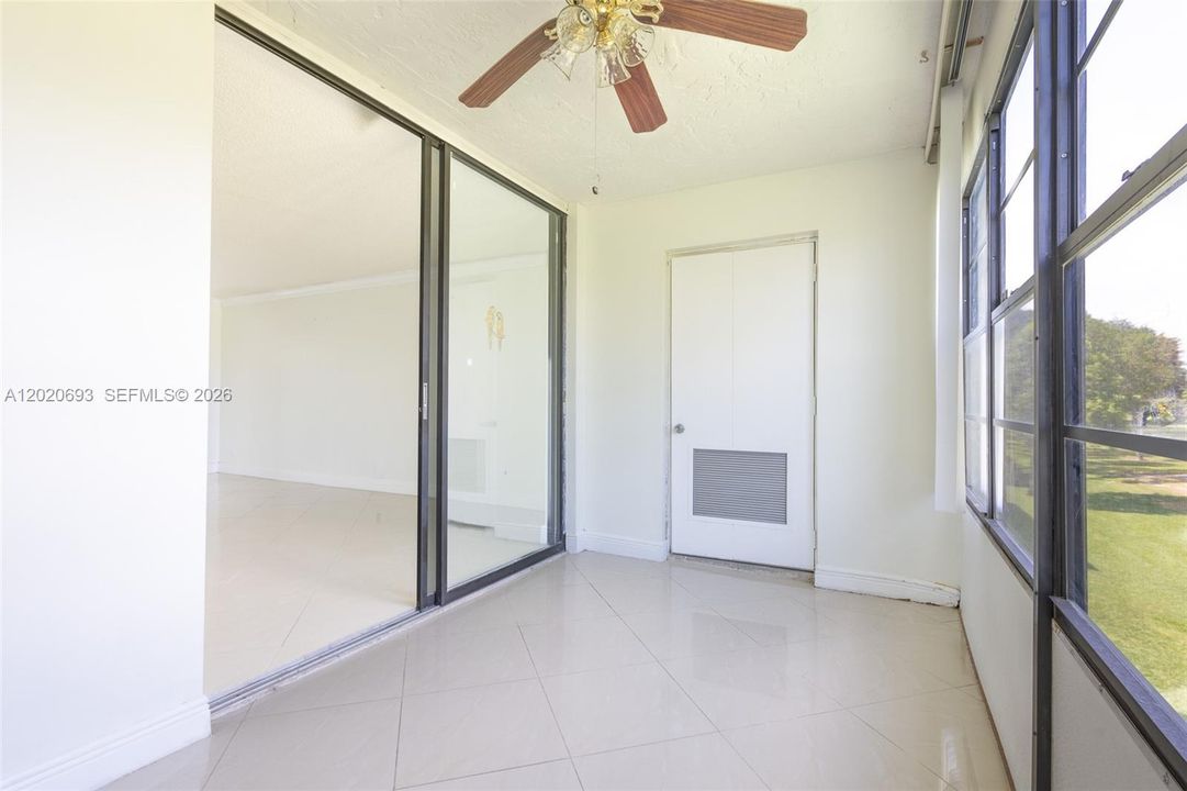 В аренду: $1,750 (2 спален, 2 ванн, 1000 Квадратных фут)