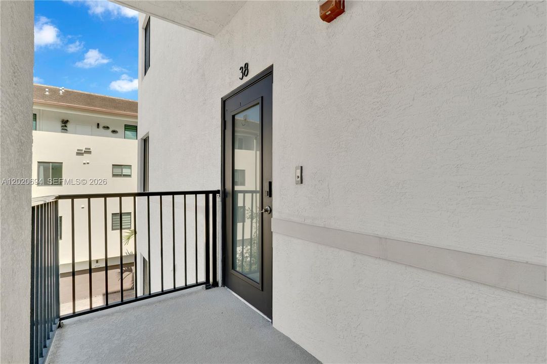 En Venta: $499,000 (3 camas, 2 baños, 1129 Pies cuadrados)