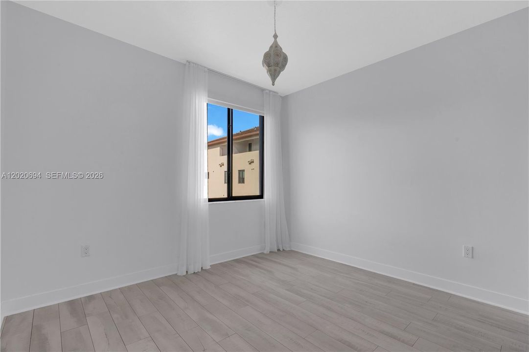 En Venta: $499,000 (3 camas, 2 baños, 1129 Pies cuadrados)