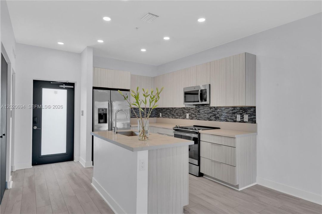 En Venta: $499,000 (3 camas, 2 baños, 1129 Pies cuadrados)