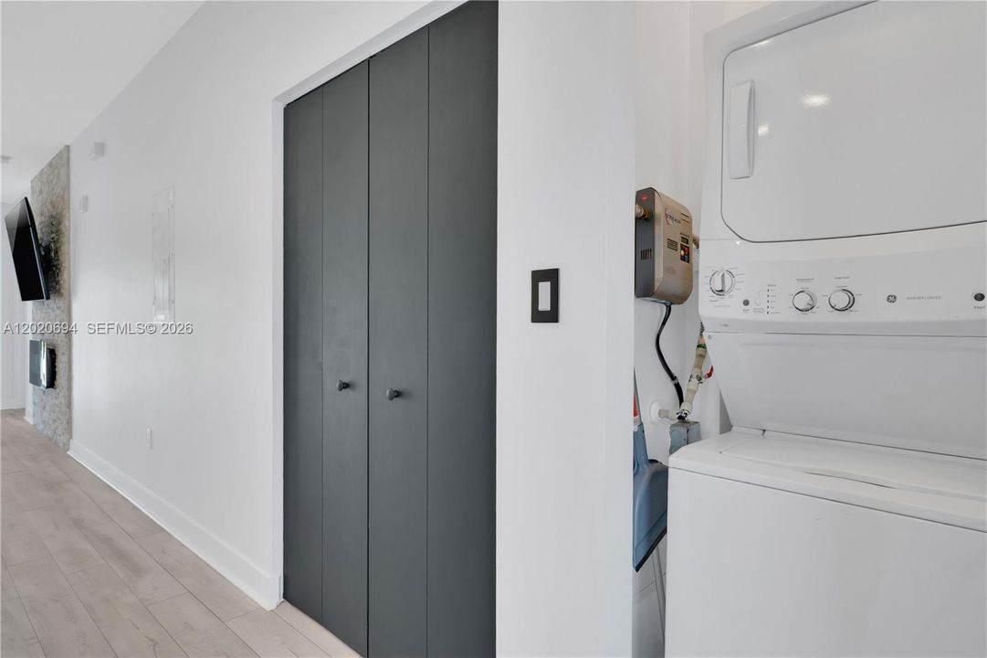 En Venta: $499,000 (3 camas, 2 baños, 1129 Pies cuadrados)