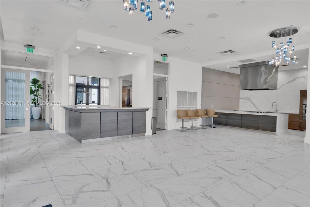 En Venta: $499,000 (3 camas, 2 baños, 1129 Pies cuadrados)