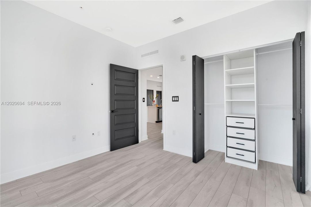 En Venta: $499,000 (3 camas, 2 baños, 1129 Pies cuadrados)
