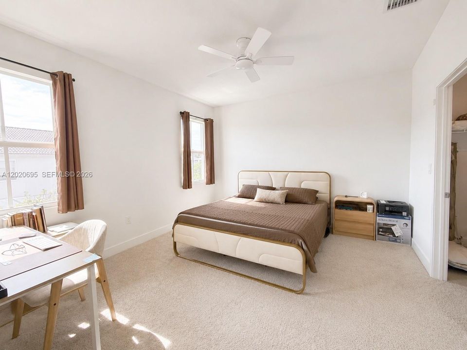 Master en-suite