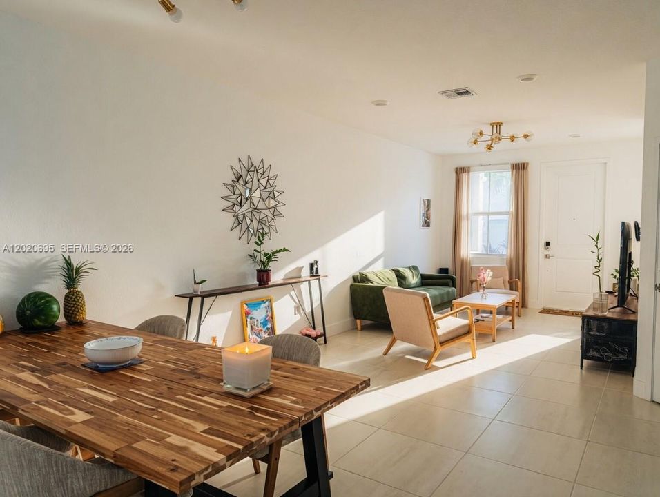 For Rent: $4,499 (4 beds, 3 baths, 1938 Square Feet)
