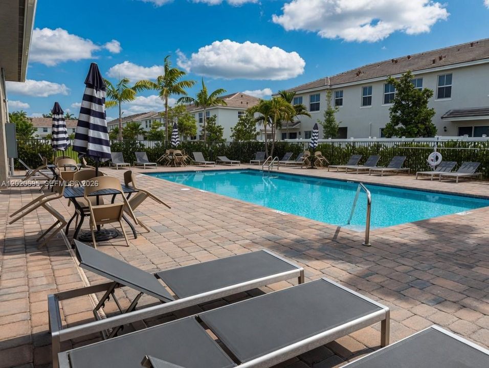 For Rent: $4,499 (4 beds, 3 baths, 1938 Square Feet)