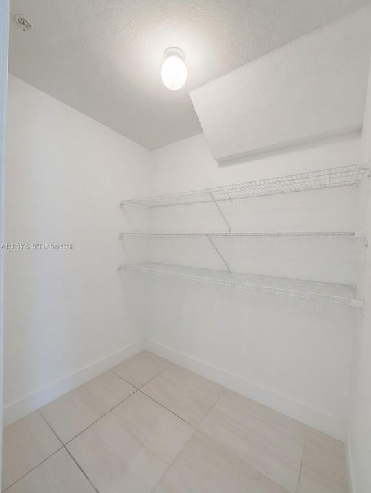For Rent: $4,499 (4 beds, 3 baths, 1938 Square Feet)