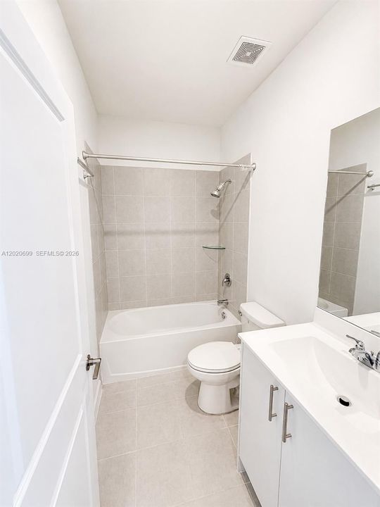 На продажу: $399,000 (3 спален, 2 ванн, 1393 Квадратных фут)