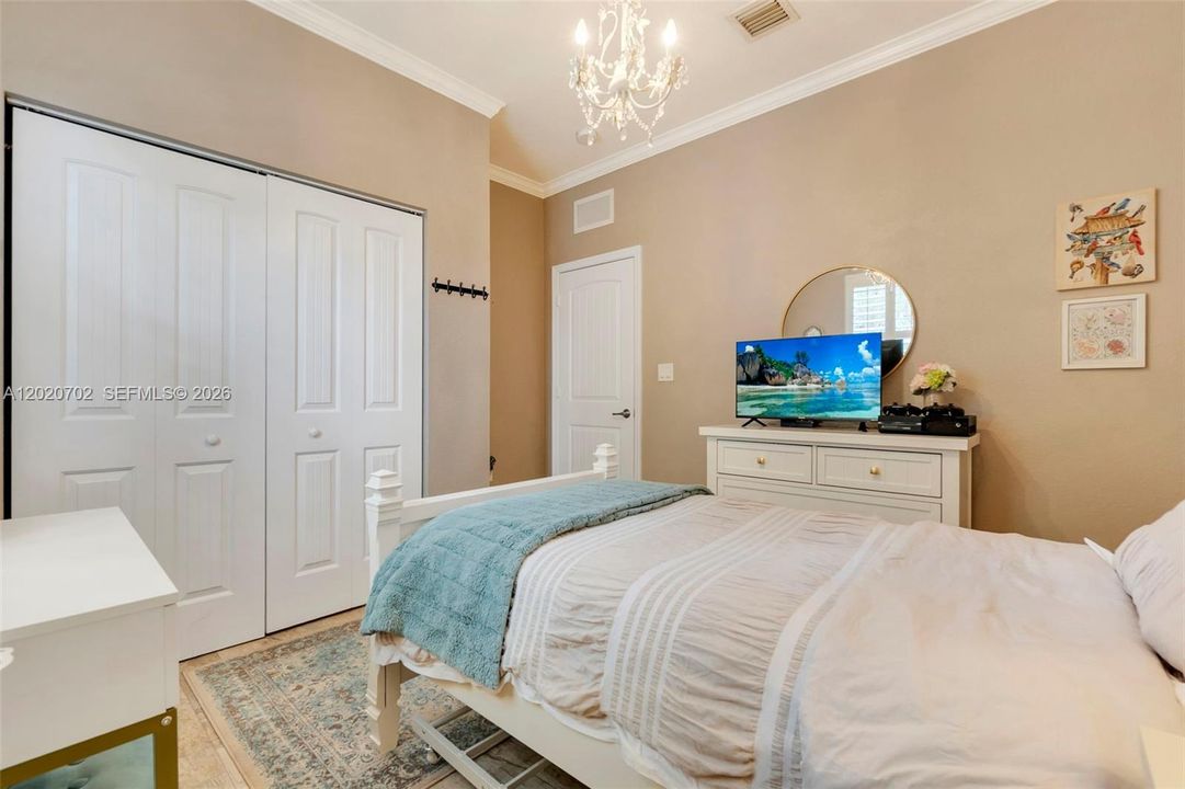 На продажу: $564,999 (3 спален, 2 ванн, 1684 Квадратных фут)