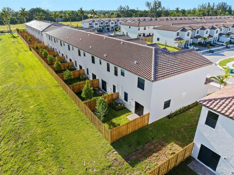 На продажу: $429,000 (3 спален, 3 ванн, 1328 Квадратных фут)