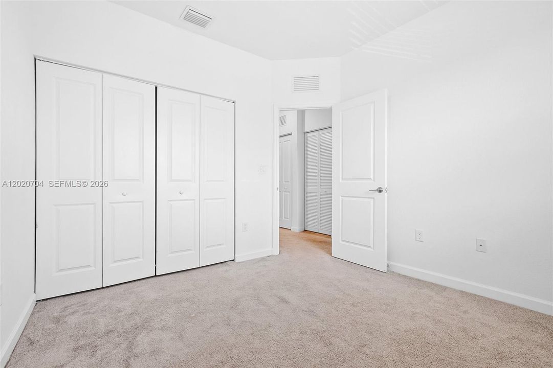 На продажу: $429,000 (3 спален, 3 ванн, 1328 Квадратных фут)