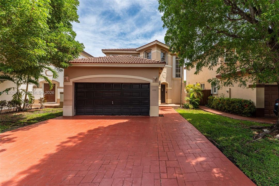 For Sale: $875,000 (4 beds, 3 baths, 1909 Square Feet)