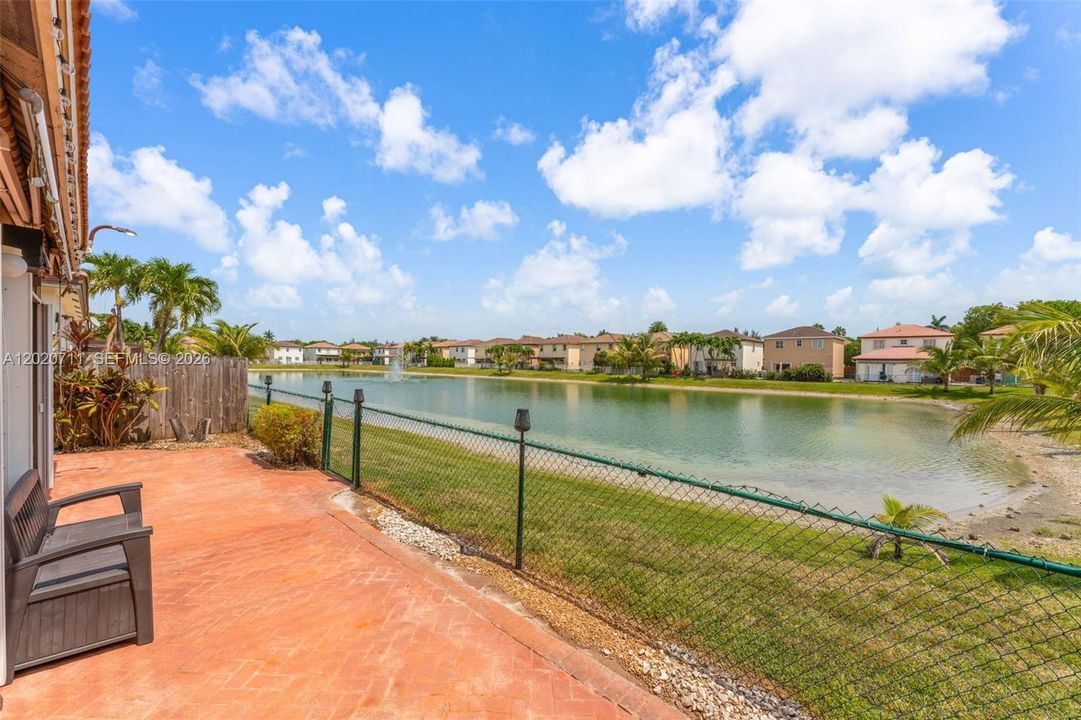 For Sale: $875,000 (4 beds, 3 baths, 1909 Square Feet)