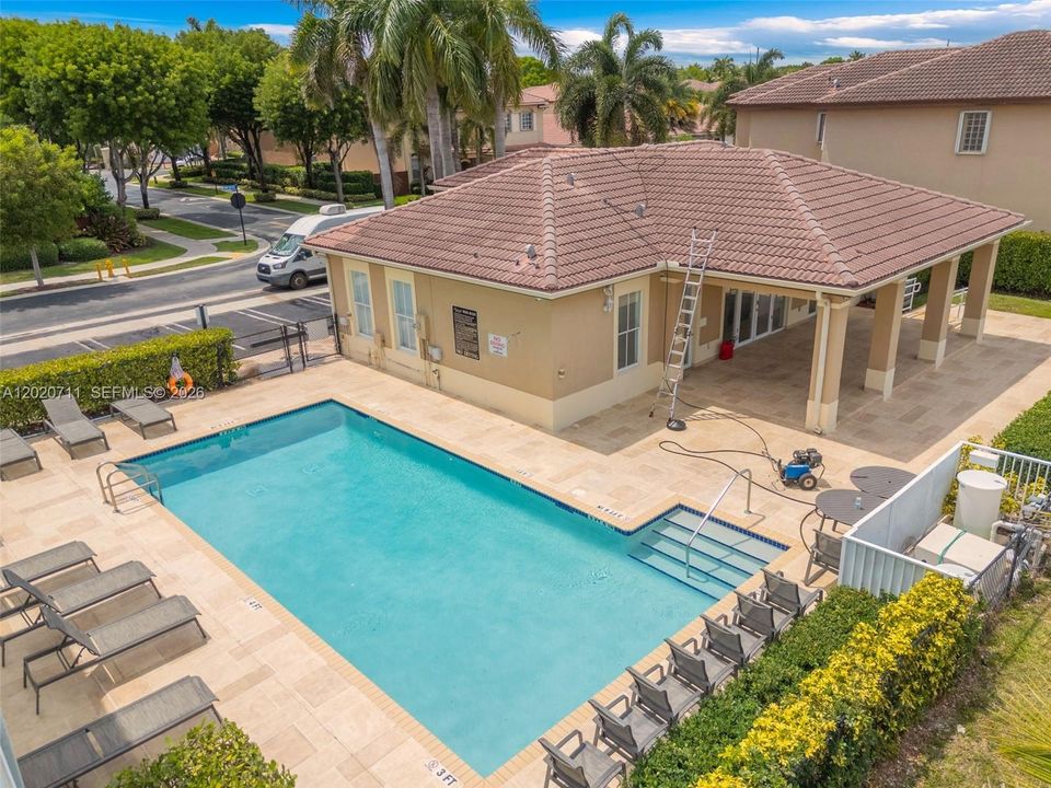 For Sale: $875,000 (4 beds, 3 baths, 1909 Square Feet)